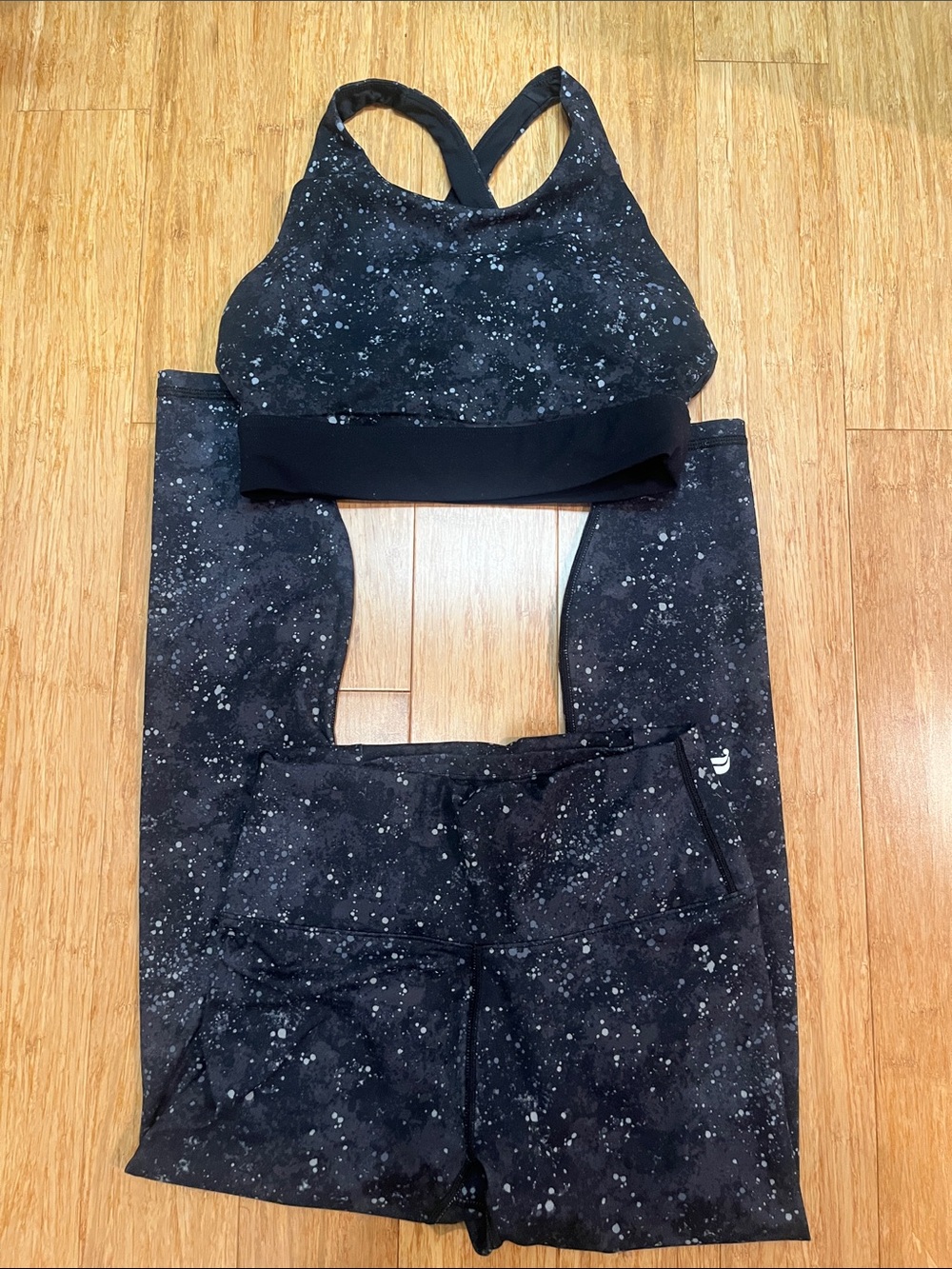 Fabletics set Black Speckled Leggings and sports bra set xs